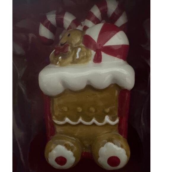 Blue Sky Clayworks Gingerbread Train Christmas Salt & Pepper Set, NEW IN BOX - Picture 6 of 7